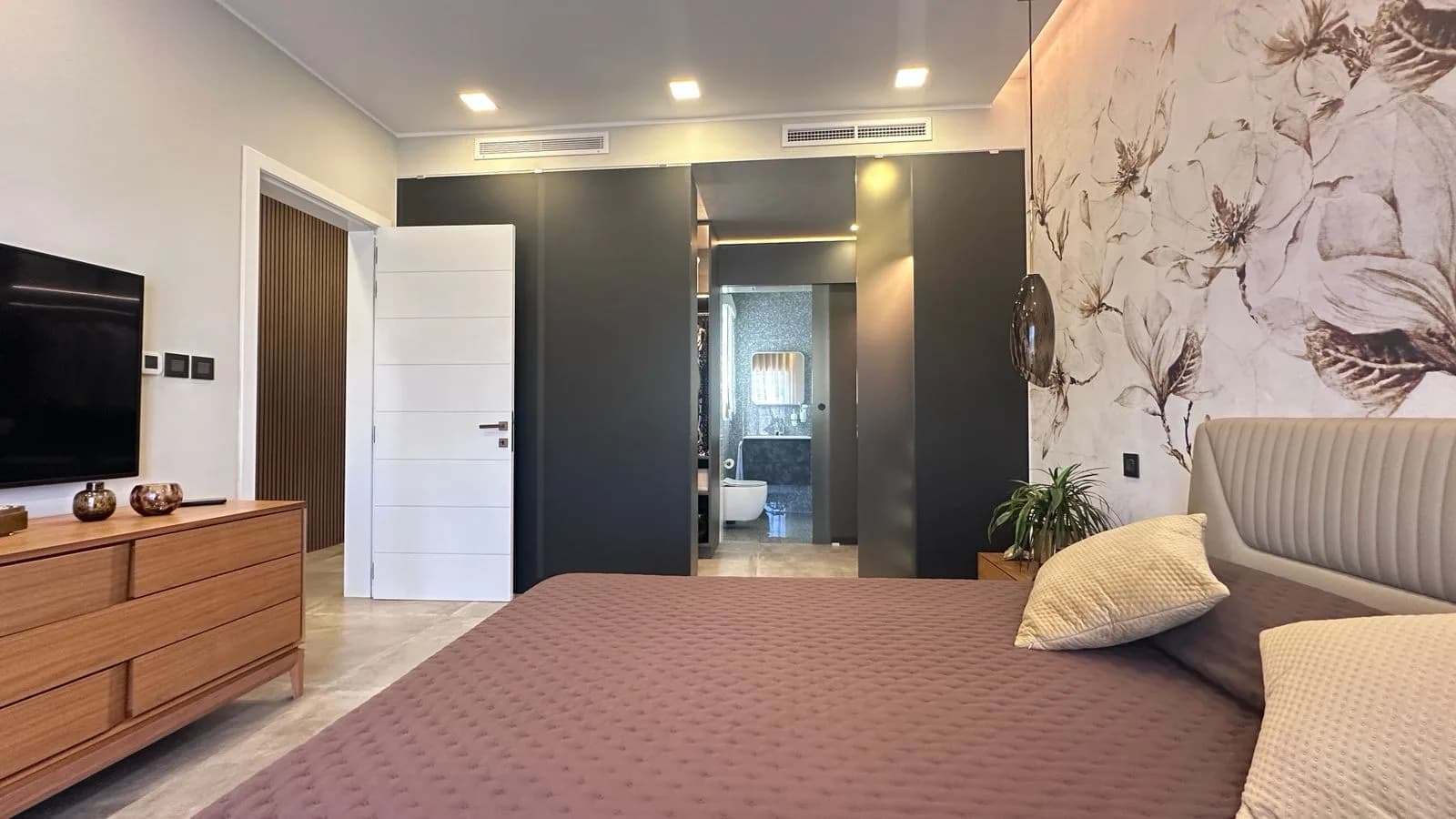 Modern 2 Bedroom Penthouse with Large Terrace in Iklin — photo 12