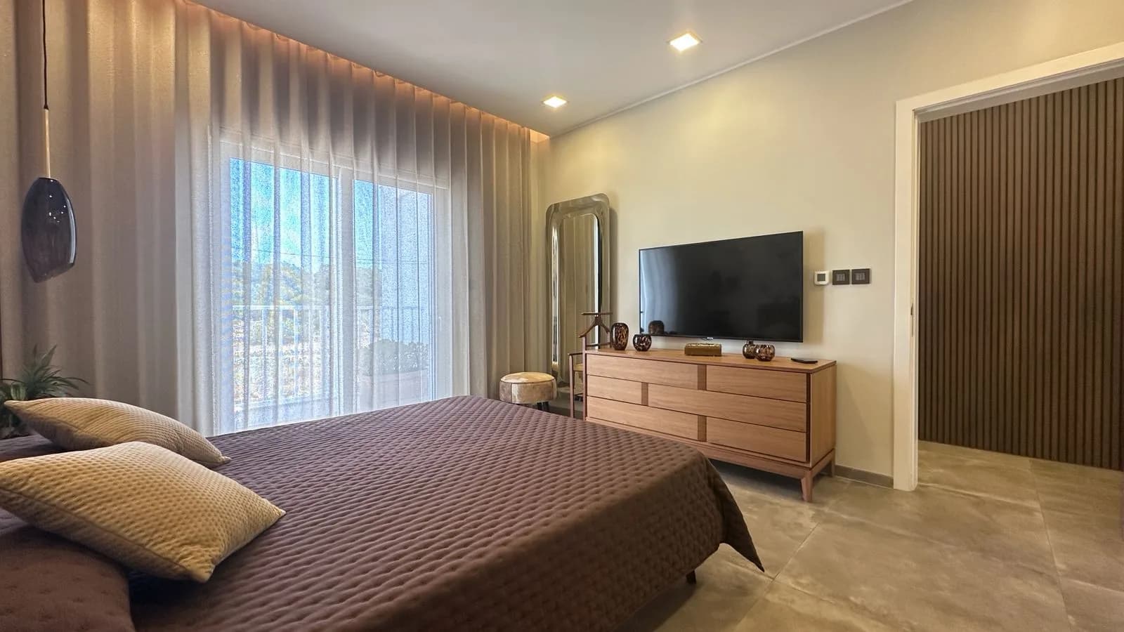 Modern 2 Bedroom Penthouse with Large Terrace in Iklin — photo 20