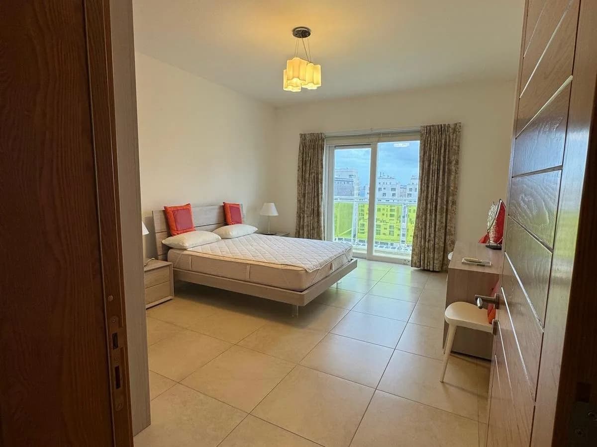 Exclusive 3 Bedroom Apartment with Sea Views for Sale in Sliema — photo 7