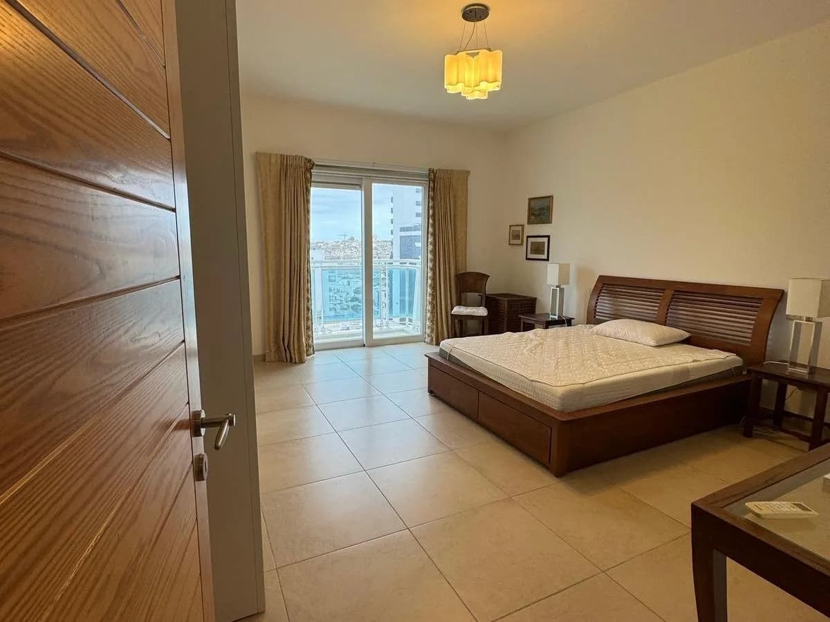 Exclusive 3 Bedroom Apartment with Sea Views for Sale in Sliema — photo 8