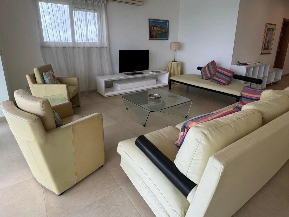 Exclusive 3 Bedroom Apartment with Sea Views for Sale in Sliema — photo 3
