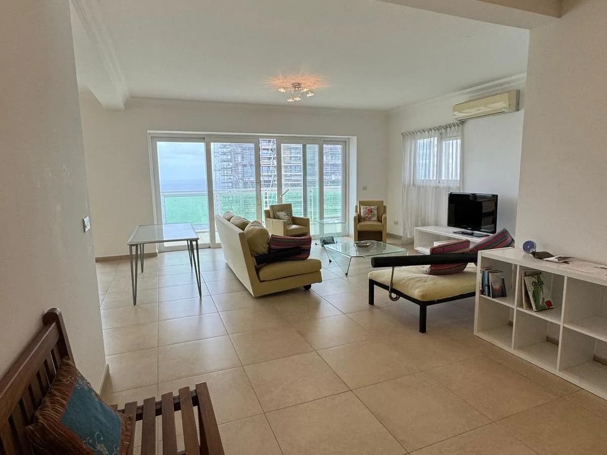 Exclusive 3 Bedroom Apartment with Sea Views for Sale in Sliema — photo 2
