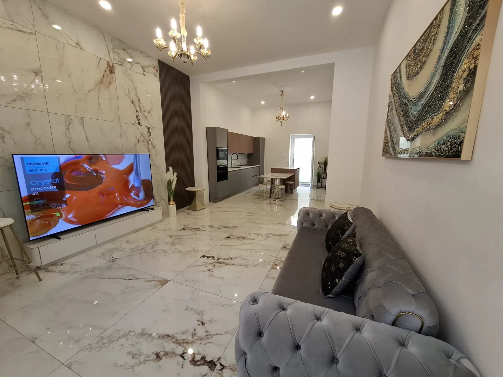 Elegant 5 Bedroom Townhouse with Rooftop Jacuzzi for Sale in Sliema — photo 2