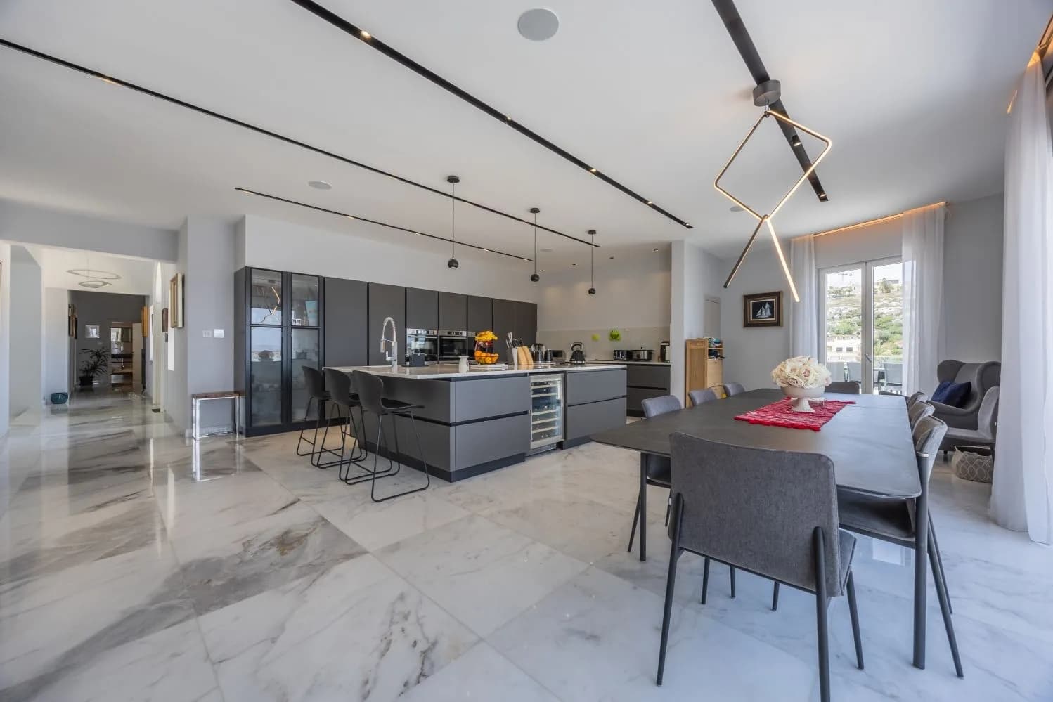Luxury 6 Bedroom Fully-Detached Villa for Sale in Santa Maria Estate Mellieha — foto 6